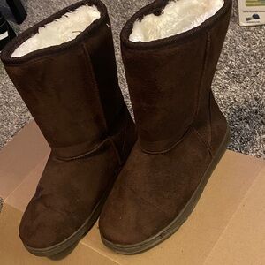 Dawgs Brown Boots size 5